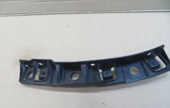 Mazda CX-5 Front bumper mounting bracket
