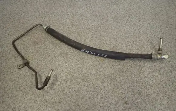 Power steering hose/pipe/line