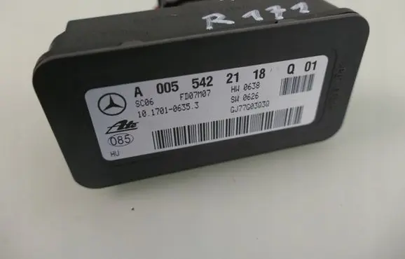 Mercedes-Benz SLK R171 ESP acceleration yaw rate sensor A0055422118