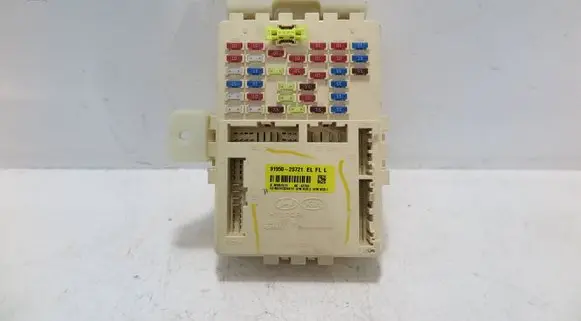 Hyundai ix35 Fuse module 919502S721