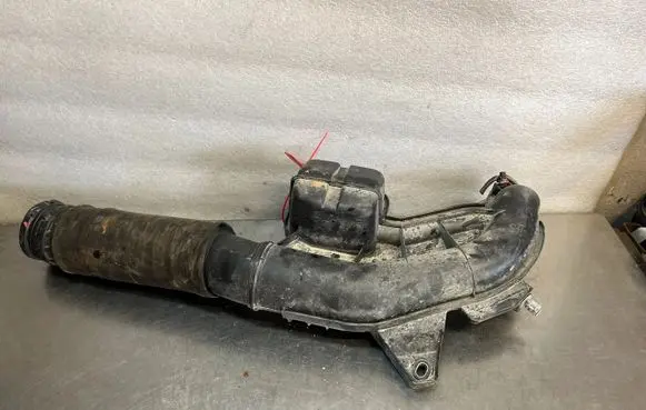 Renault Trafic III (X82) Intercooler hose/pipe 
