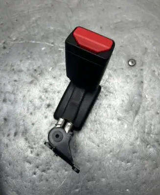 Peugeot 2008 I Front seatbelt buckle 6227006A