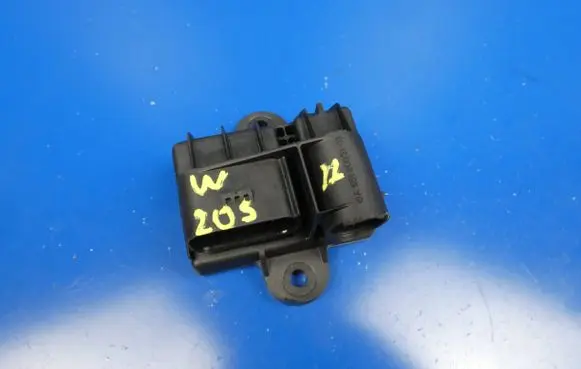 Mercedes-Benz C W205 Glow plug pre-heat relay A6519003103 3001192643 51299070D