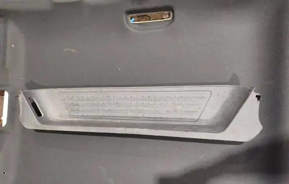 Volkswagen Multivan T5 Rear sill trim cover 7h5863725f 7h5863725g