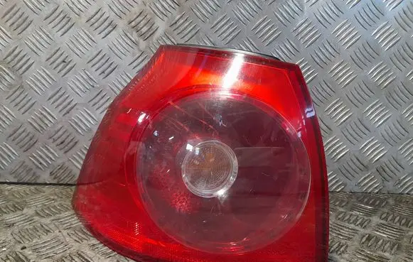Volkswagen Golf V Rear/tail lights 1K6945095G 89032902