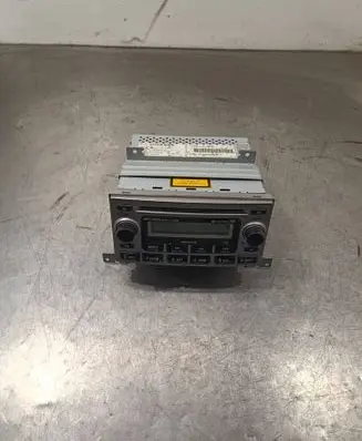 Hyundai Santa Fe Radio/CD/DVD/GPS head unit M85002B100 MP03060289