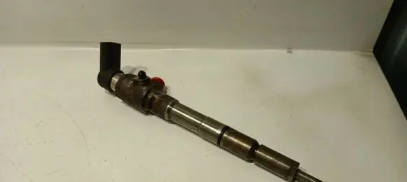 Volkswagen Caddy Fuel injector 03L130277B