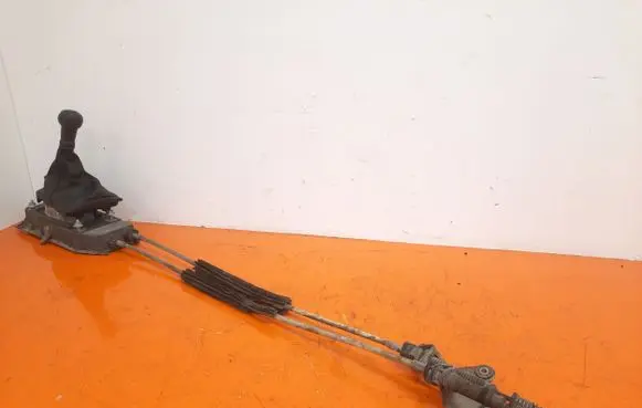 Seat Ibiza III (6L) Gear shifter/selector 6Q0711061E