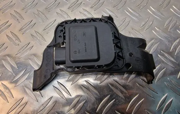Audi A2 Air flap motor/actuator 6Q1907511B