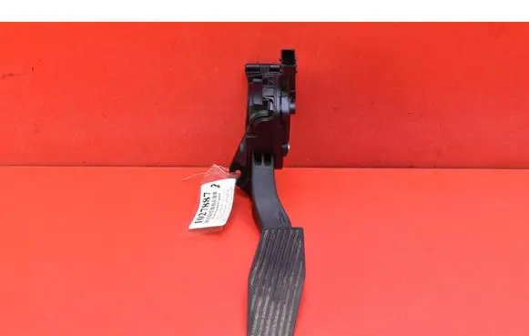 Opel Astra J Accelerator throttle pedal 13252702