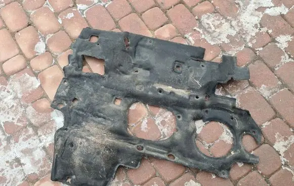 Opel Combo D Other engine bay part 98TYS