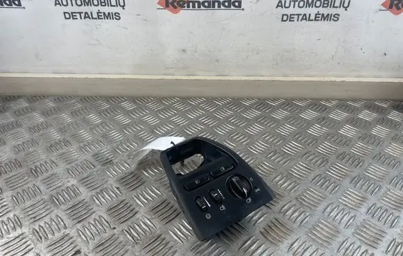 Volvo XC90 Light switch 30739304