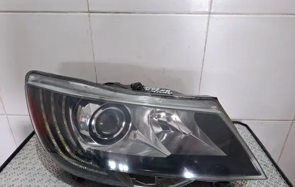 Skoda Superb B6 (3T) Headlight/headlamp 3T2941016H