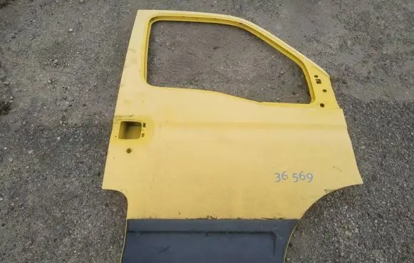 Iveco Daily 40.8 Front door geltonos