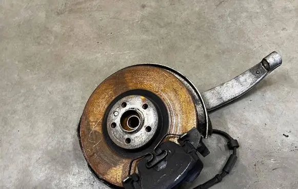 Volvo XC90 Front wheel hub spindle knuckle KN052