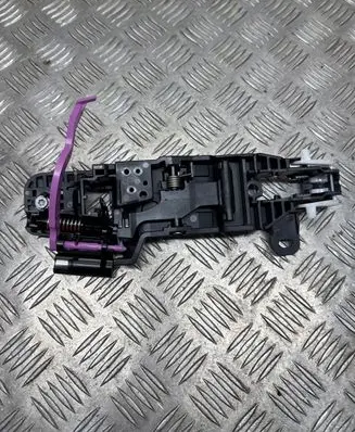 Toyota RAV 4 (XA50) Rear door exterior handle/bracket 