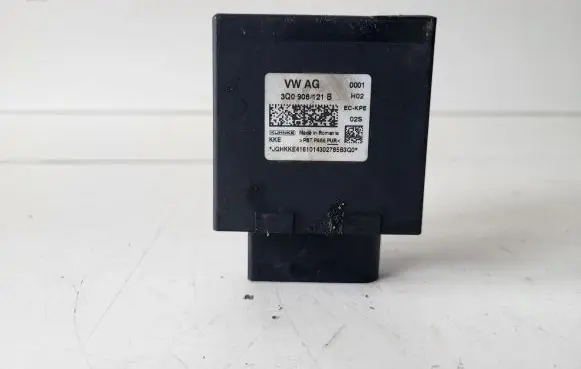Volkswagen Tiguan Other control units/modules 3Q0906121B