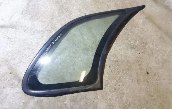 Nissan Almera Rear side window