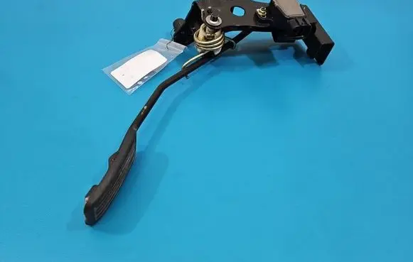 Toyota Yaris Accelerator throttle pedal 8928152020 IMPRK1555319
