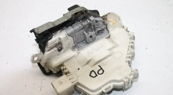 Audi A6 S6 C7 4G Front door lock 8J2837016C