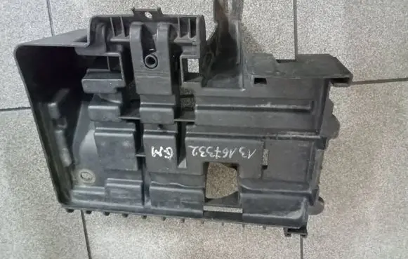 Opel Meriva A Battery tray 13167332