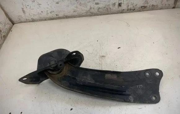 Volkswagen PASSAT B6 Rear upper control arm/wishbone 3C0505226