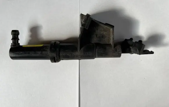 Volvo V50 Headlight washer spray nozzle 31253730 1307030347 1003091