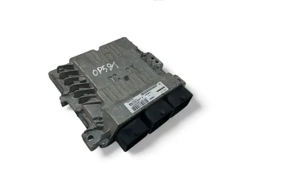Volvo V50 Engine control unit/module ECU 30788975 S180134001B