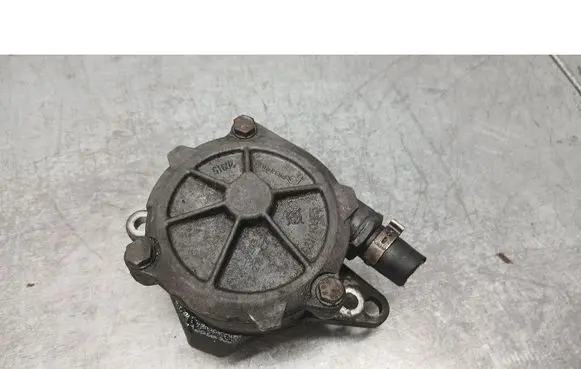 BMW 3 E46 Vacuum pump 