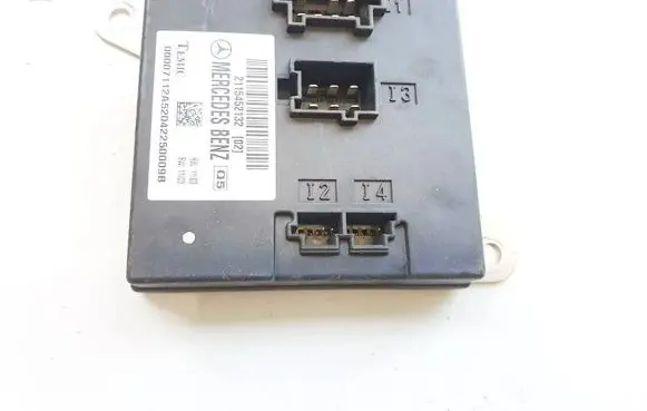 Mercedes-Benz E W211 Comfort/convenience module 2115452132