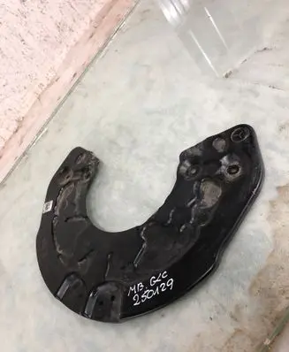 Mercedes-Benz GLC C254 Front brake disc dust cover plate A0004213402