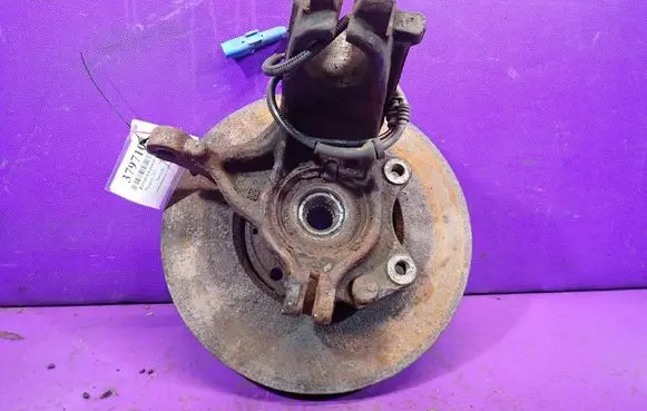 Peugeot 207 CC Front wheel hub spindle knuckle