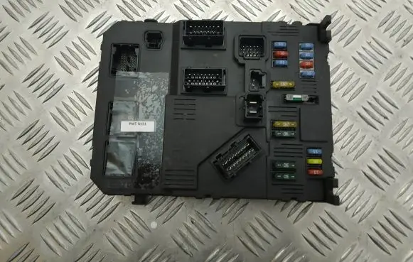 Peugeot 407 Central body control module 9655708380