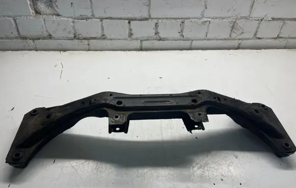 BMW 3 E36 Front axle beam 