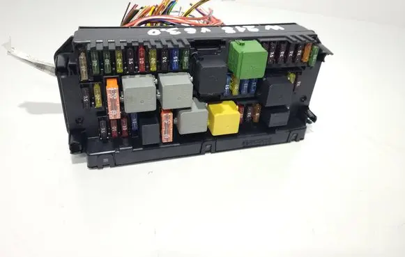 Mercedes-Benz CLS C218 X218 Fuse box set A2129007024 A2319021501 A2129015404