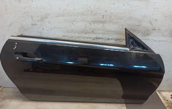 Mercedes-Benz E C207 W207 Front door