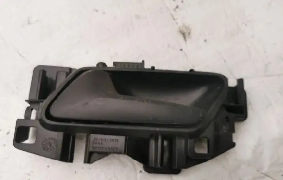 Peugeot Partner III Front door interior handle 9819743977 0444 30032019