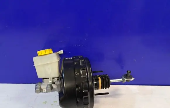 Jaguar XJ X351 Brake booster DW932B195BB