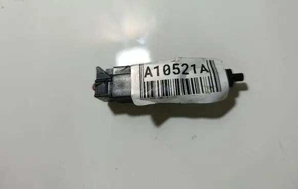 Nissan Note (E11) Brake pedal sensor switch