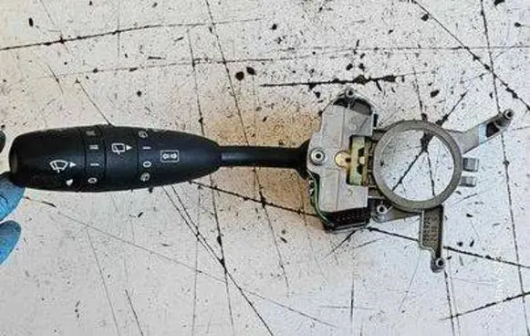 Mercedes-Benz B W245 Indicator stalk A1695450210 280967 310512Q02