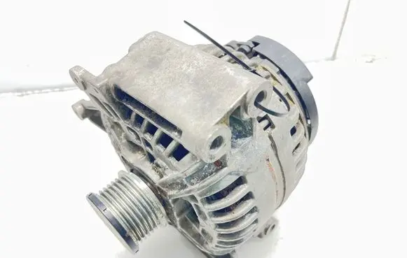 Mercedes-Benz E W211 Generator/alternator A0131549002