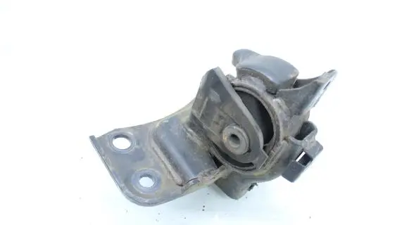 Toyota Prius (XW30) Engine mount bracket