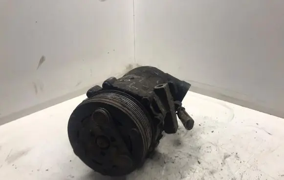 Opel Insignia A Air conditioning (A/C) compressor (pump)
