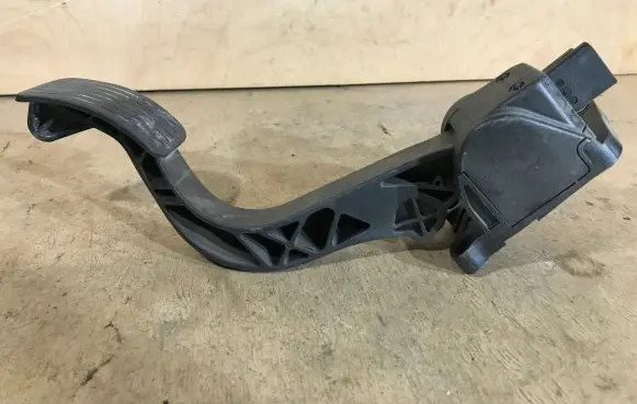 Citroen C4 I Picasso Accelerator throttle pedal 0280755044 9654725380