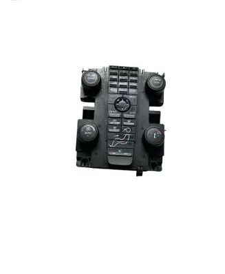 Volvo V50 Climate control unit 8697155