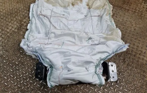 Knee airbag