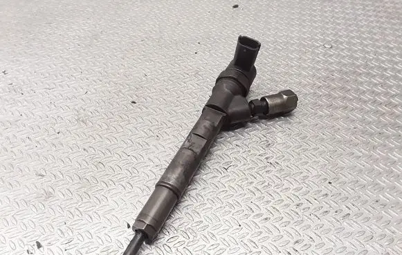 Chrysler Voyager Fuel injector 0445110059