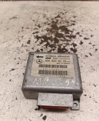 Mercedes-Benz C W202 Airbag control unit/module 0008208026 12198401 B3T3A02A0F9