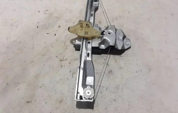Smart ForFour II W453 Front window lifting mechanism without motor 807219365R