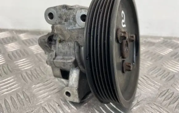Mercedes-Benz C W203 Power steering pump 0044661301